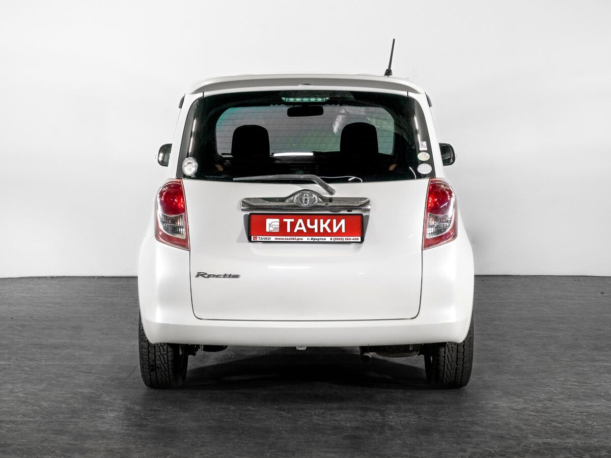 Toyota Ractis 2010 - фото автомобиля