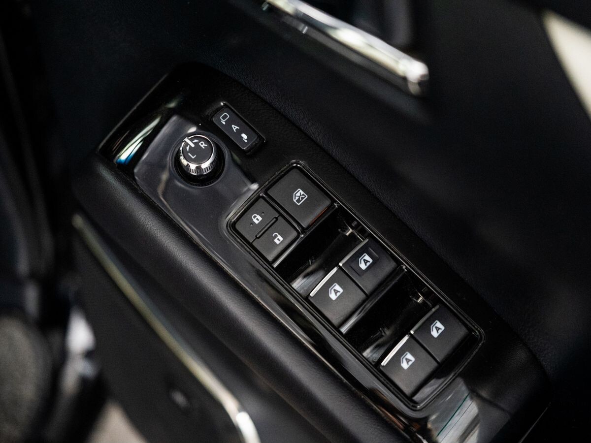 Toyota Alphard 2018 - фото автомобиля