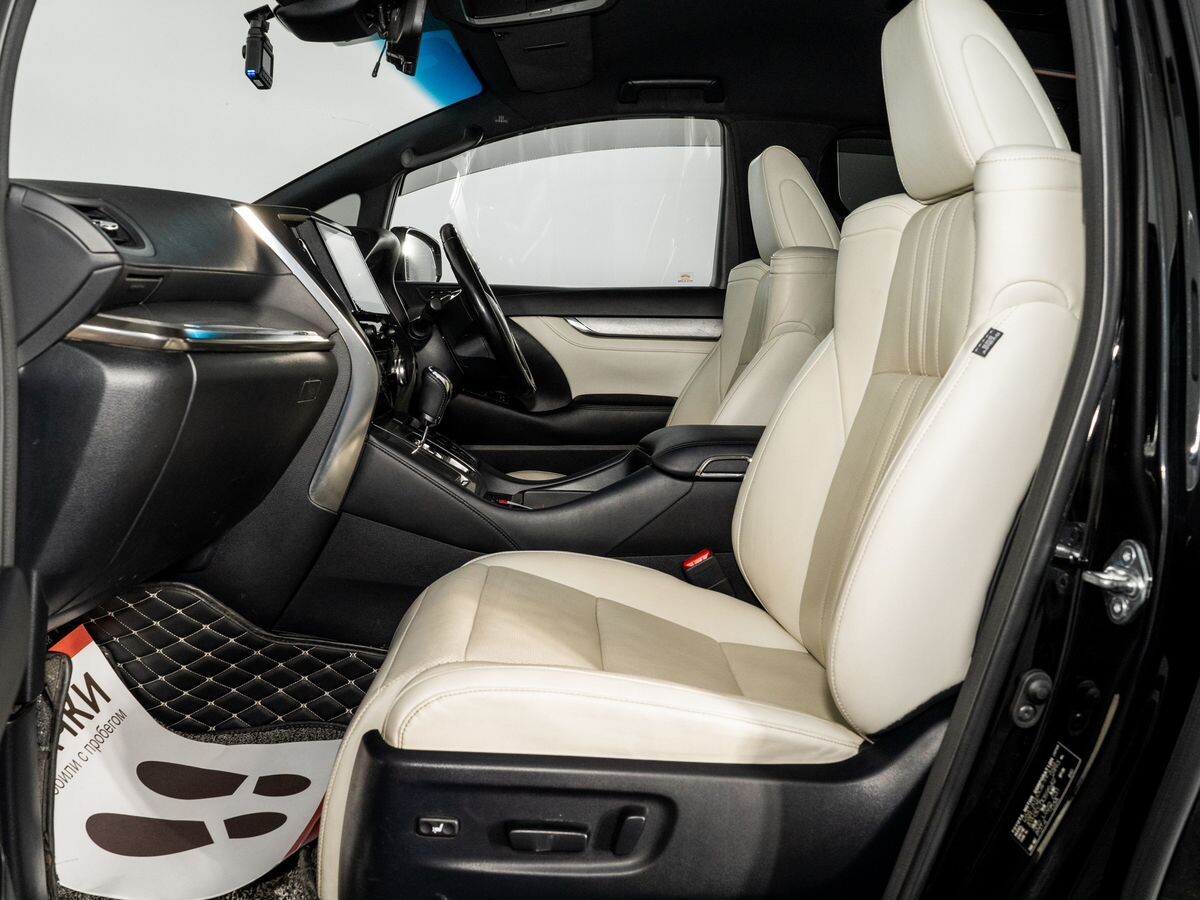 Toyota Alphard 2018 - фото автомобиля