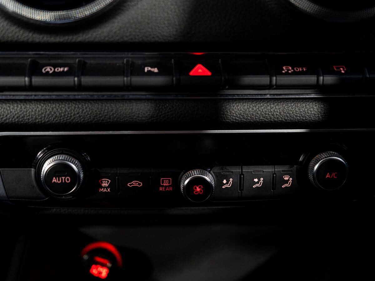 Audi A3 2014 - фото автомобиля