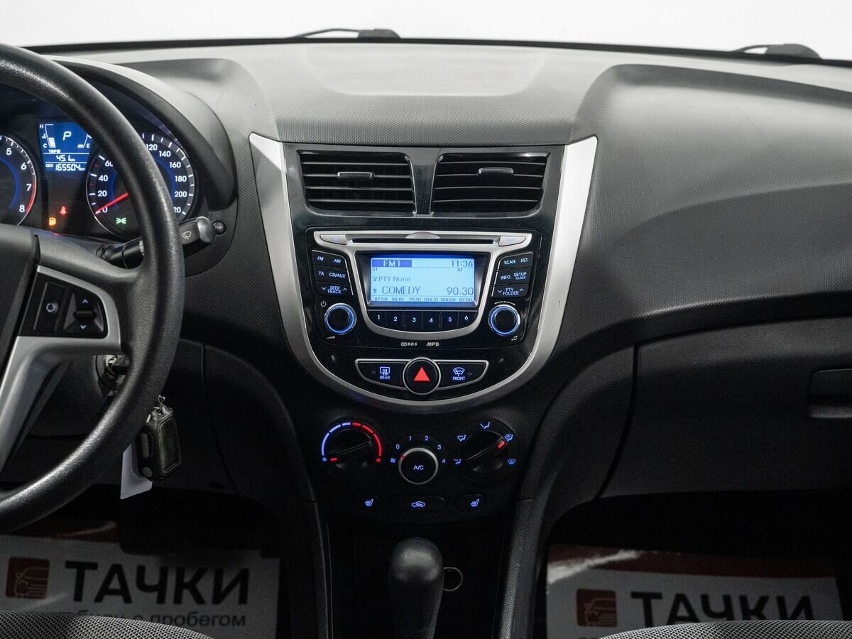 Hyundai Solaris 2012 - фото автомобиля