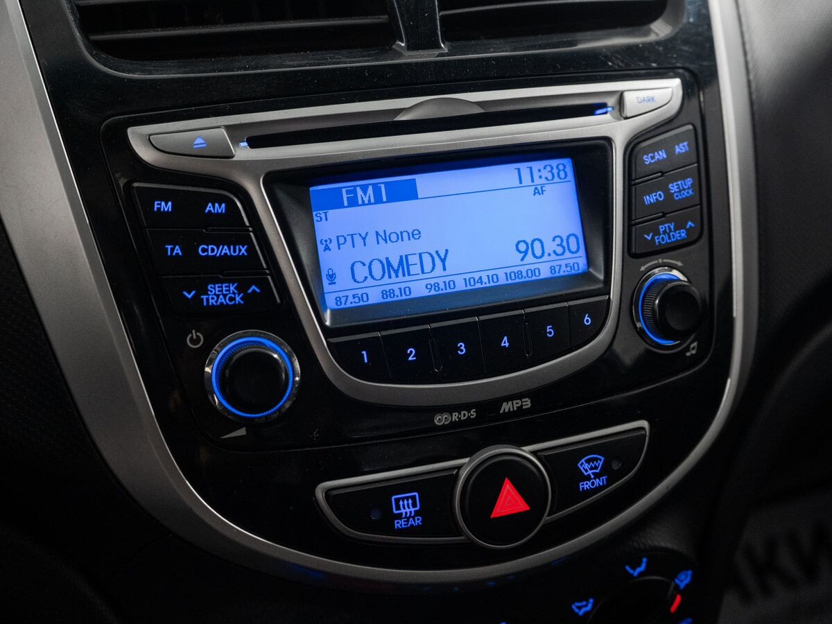 Hyundai Solaris 2012 - фото автомобиля