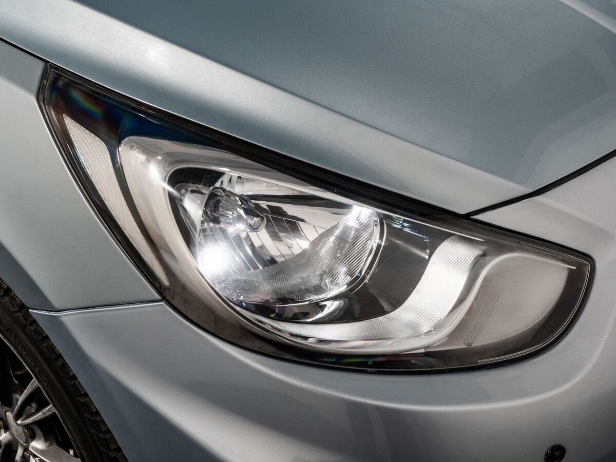 Hyundai Solaris 2012 - фото автомобиля