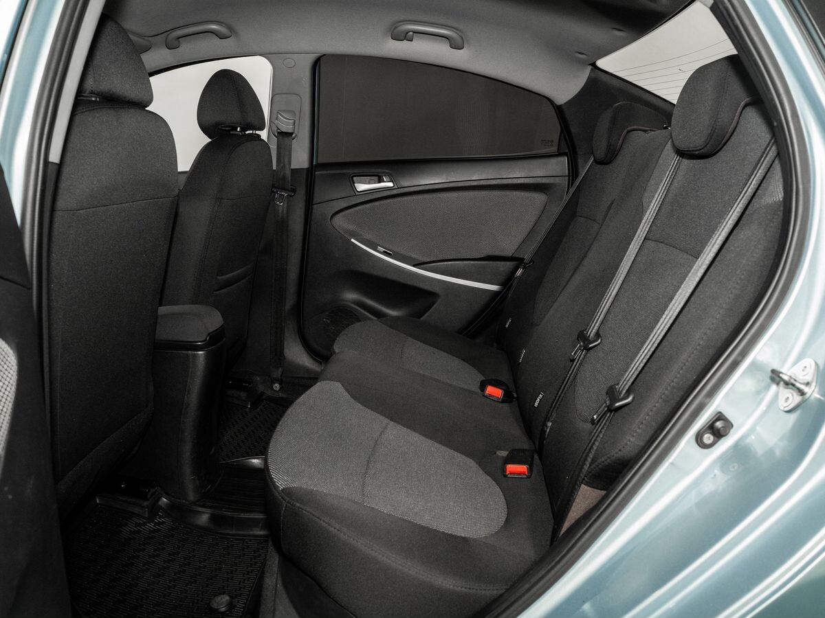 Hyundai Solaris 2012 - фото автомобиля
