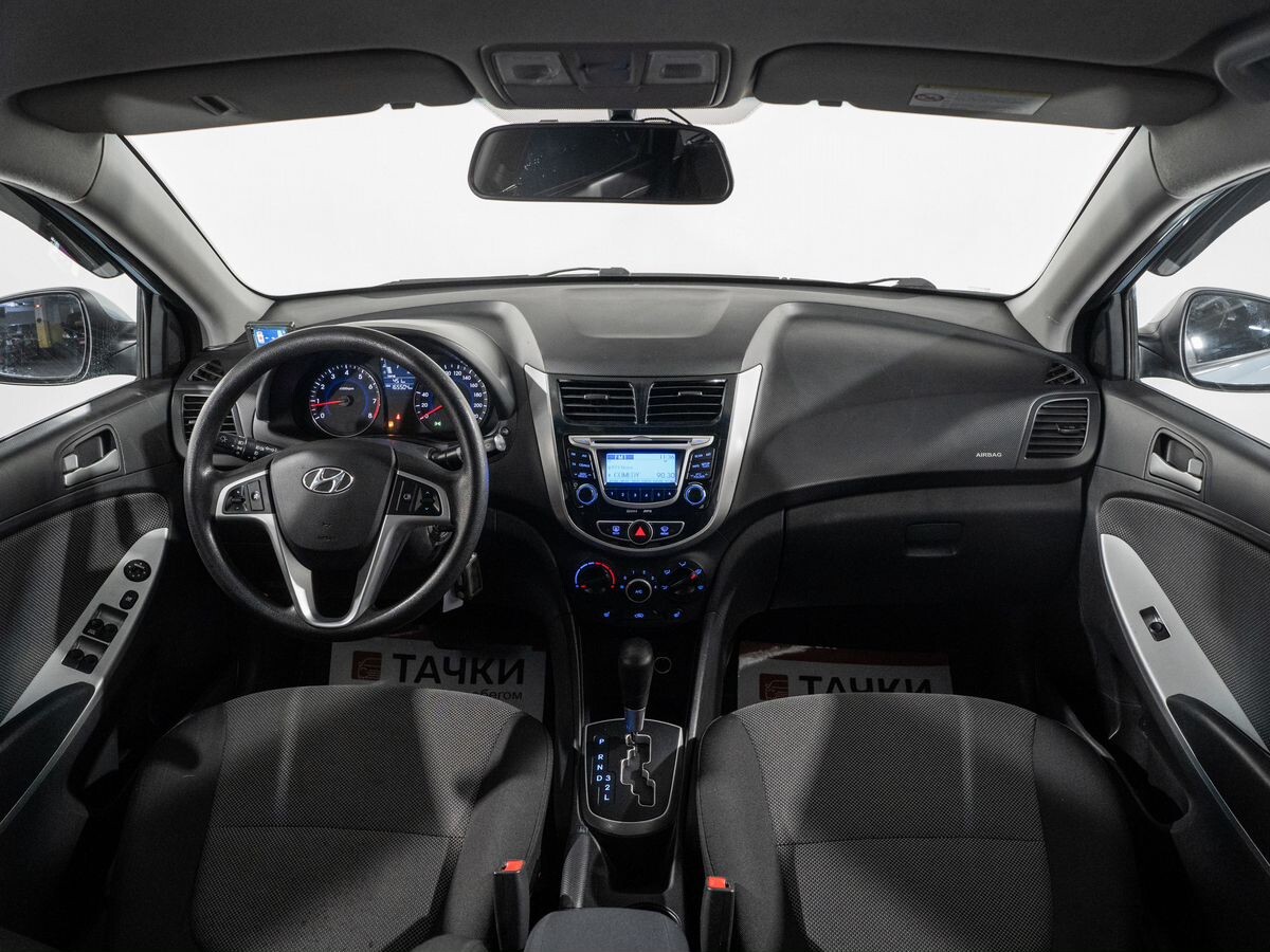 Hyundai Solaris 2012 - фото автомобиля