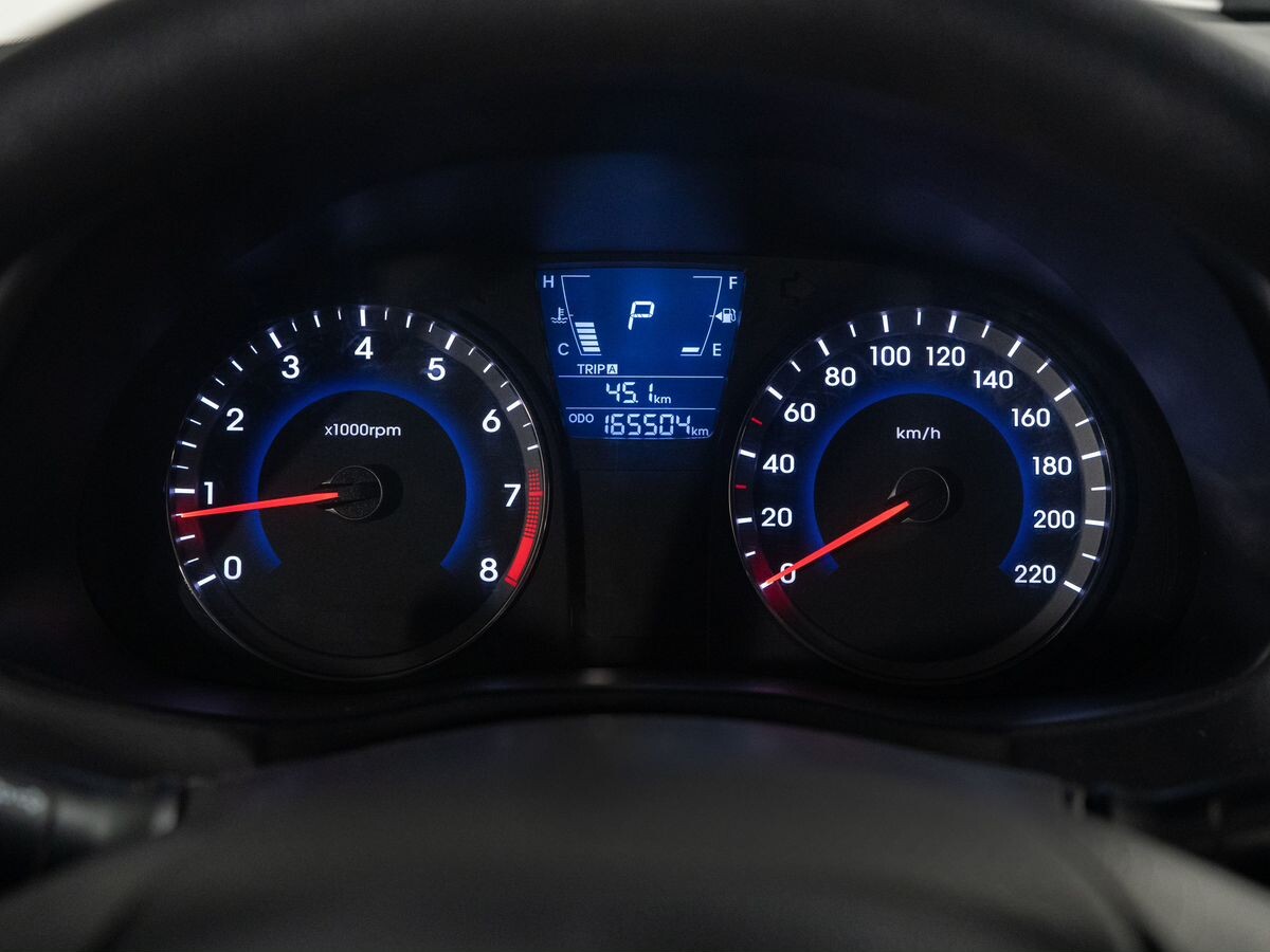 Hyundai Solaris 2012 - фото автомобиля