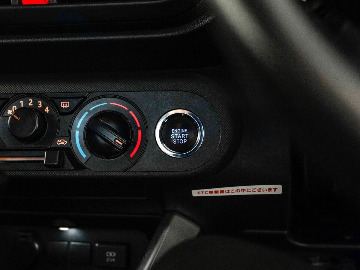 Toyota Raize 2022 - фото автомобиля