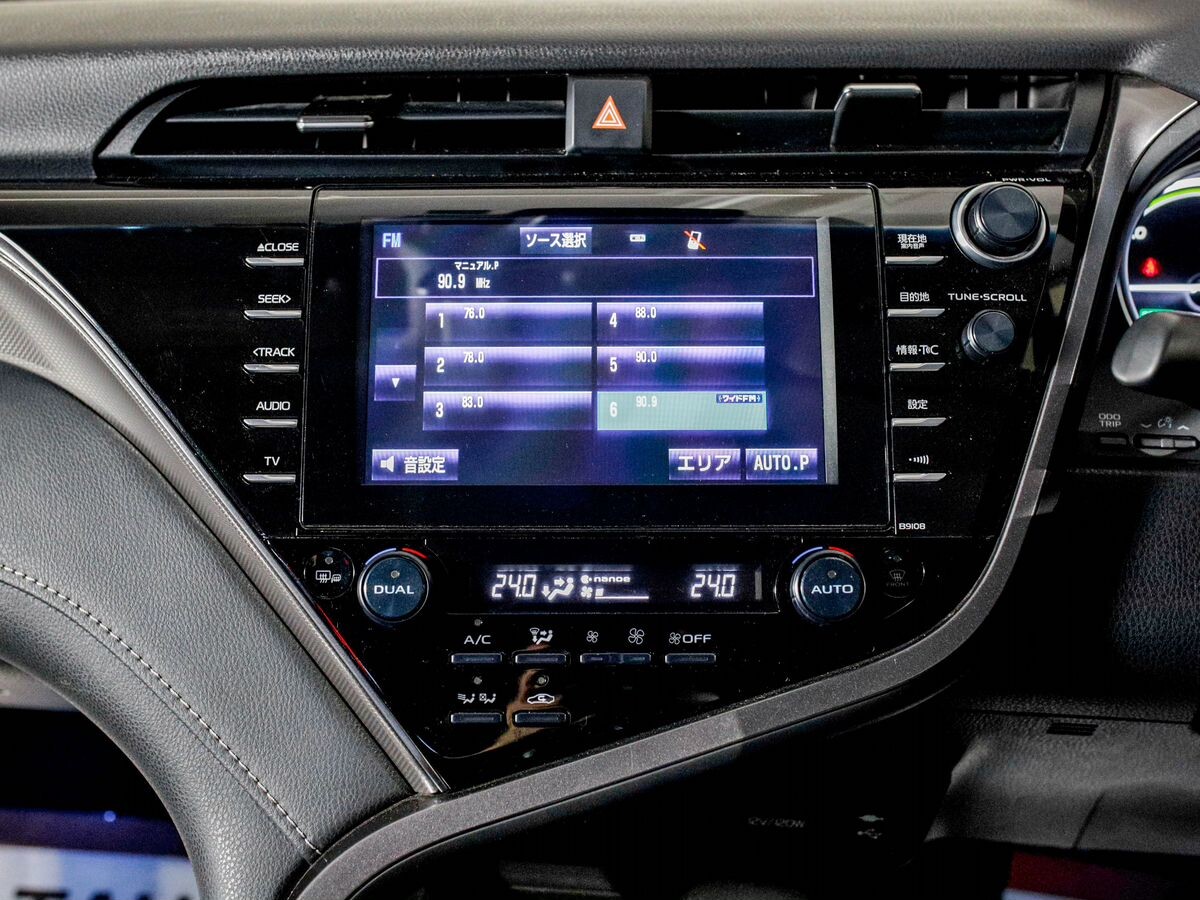 Toyota Camry 2019 - фото автомобиля