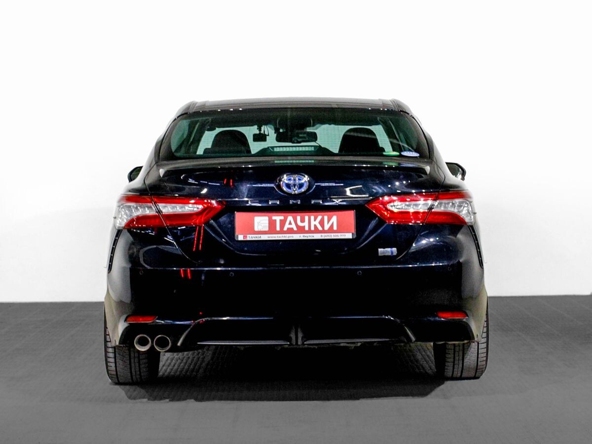 Toyota Camry 2019 - фото автомобиля