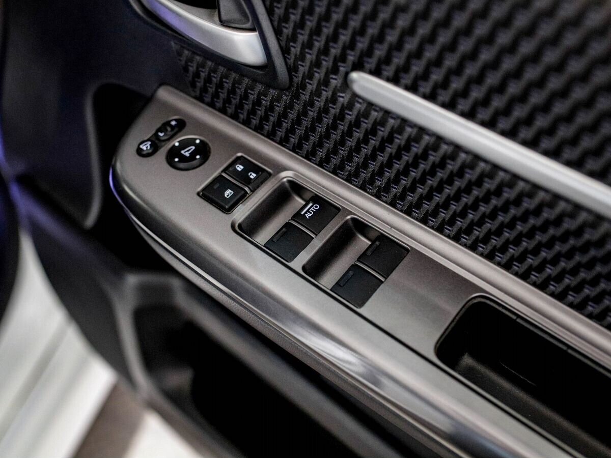 Honda Stepwgn 2015 - фото автомобиля
