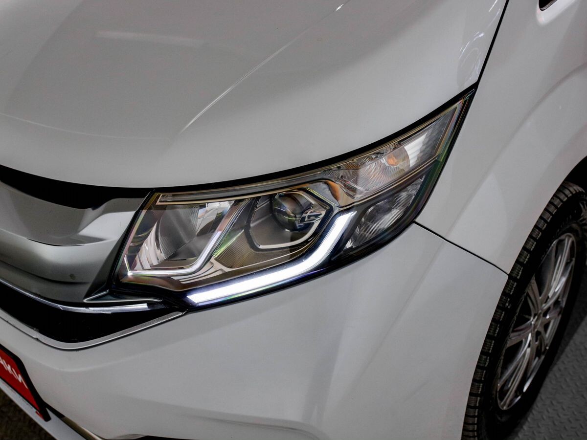 Honda Stepwgn 2015 - фото автомобиля