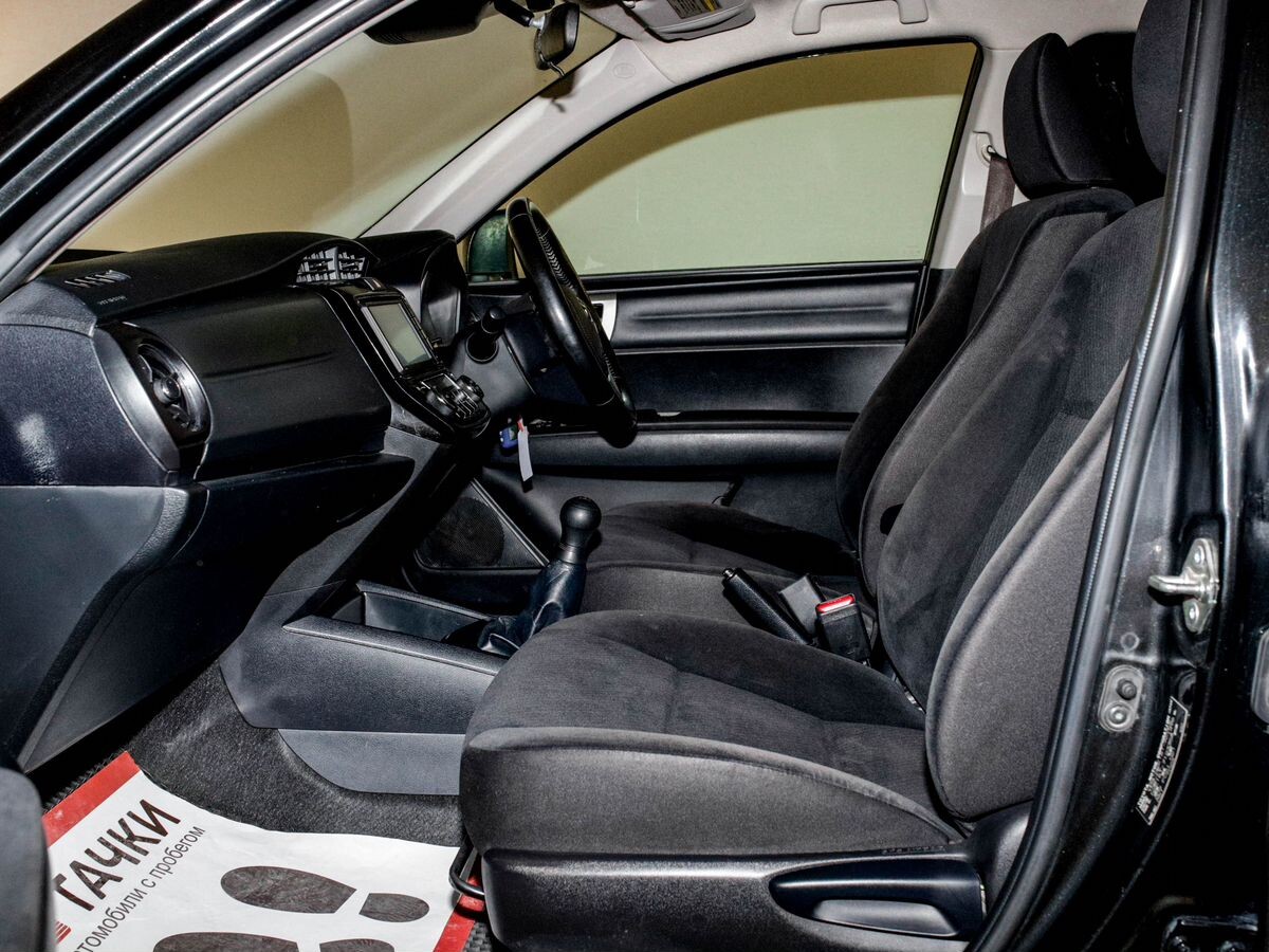 Toyota Corolla Axio 2016 - фото автомобиля
