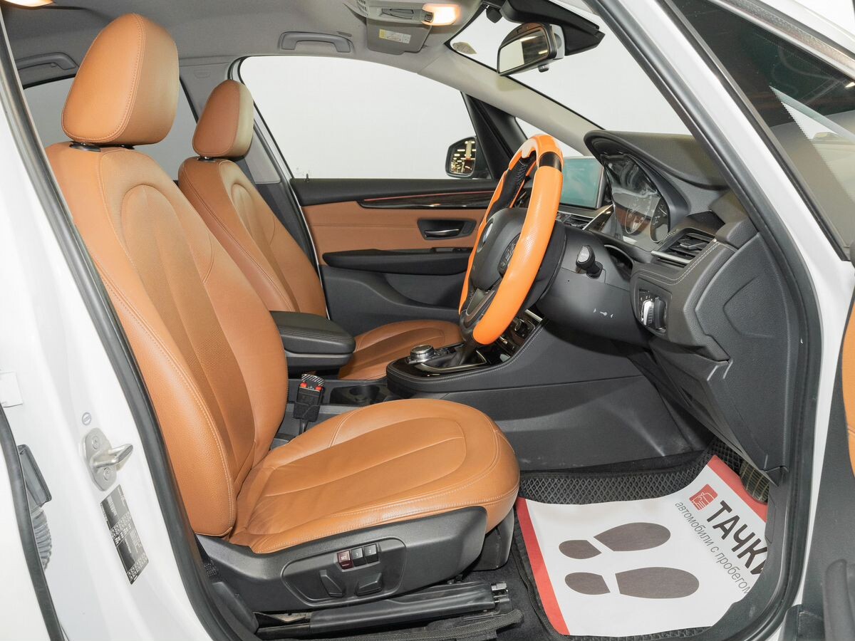 BMW 2-Series Active Tourer 2016 - фото автомобиля