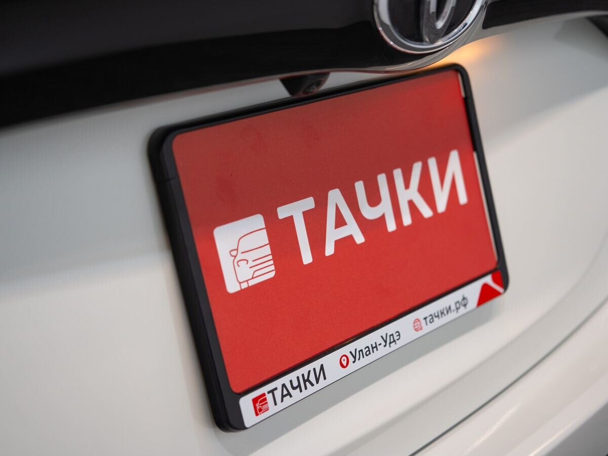 Toyota Yaris 2020 - фото автомобиля