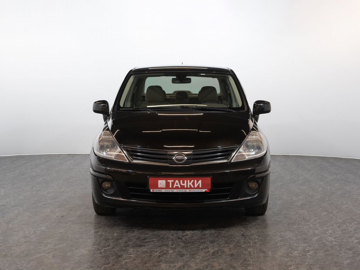 Nissan Tiida 2011 - фото автомобиля