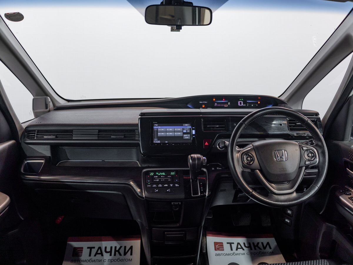 Honda Stepwgn 2015 - фото автомобиля