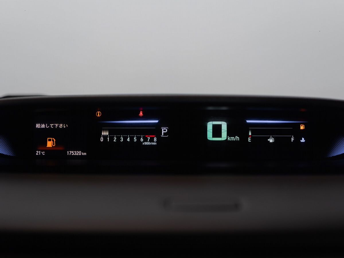 Honda Stepwgn 2015 - фото автомобиля