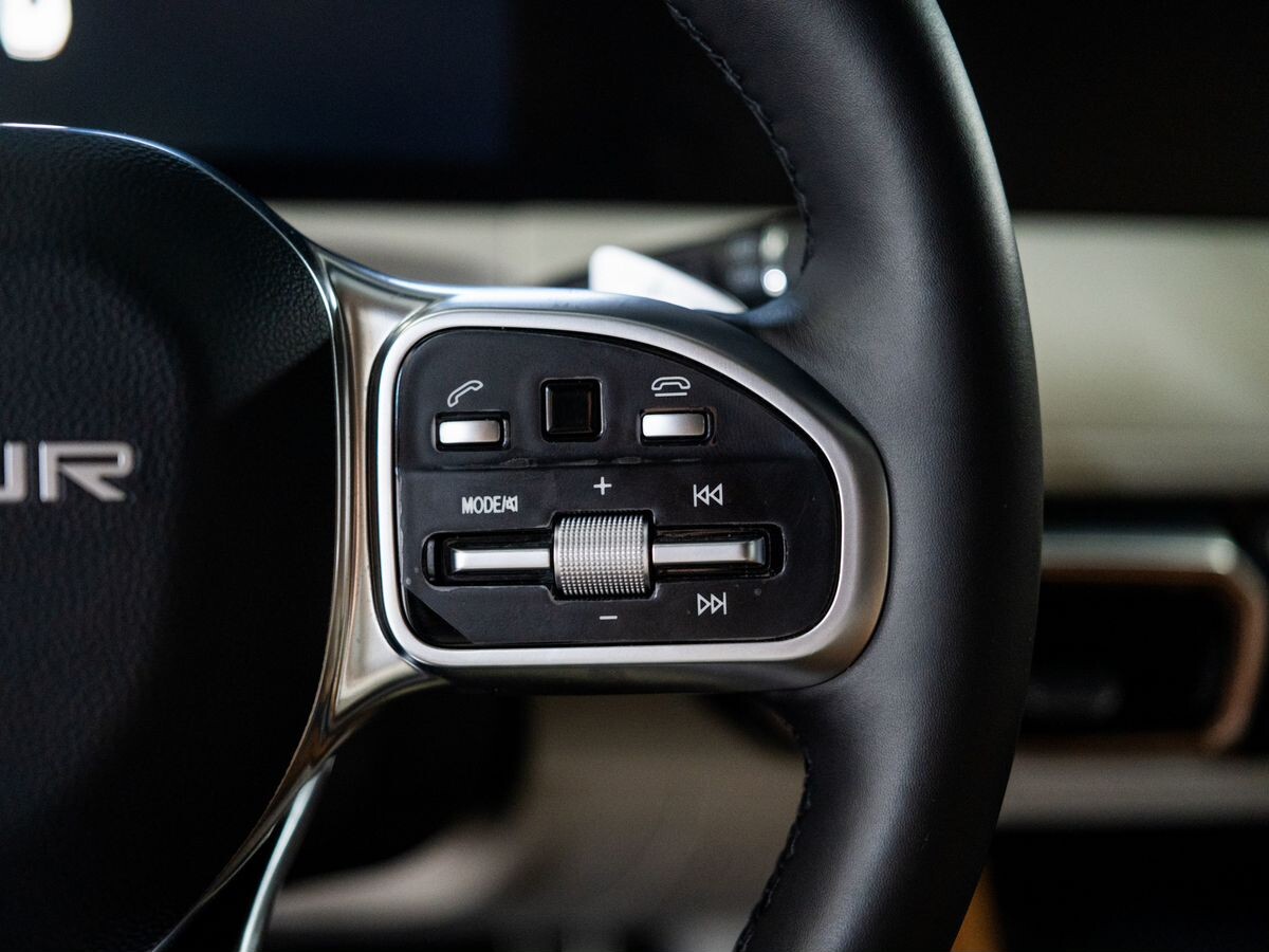 Jetour X70 Plus 2025 - фото автомобиля