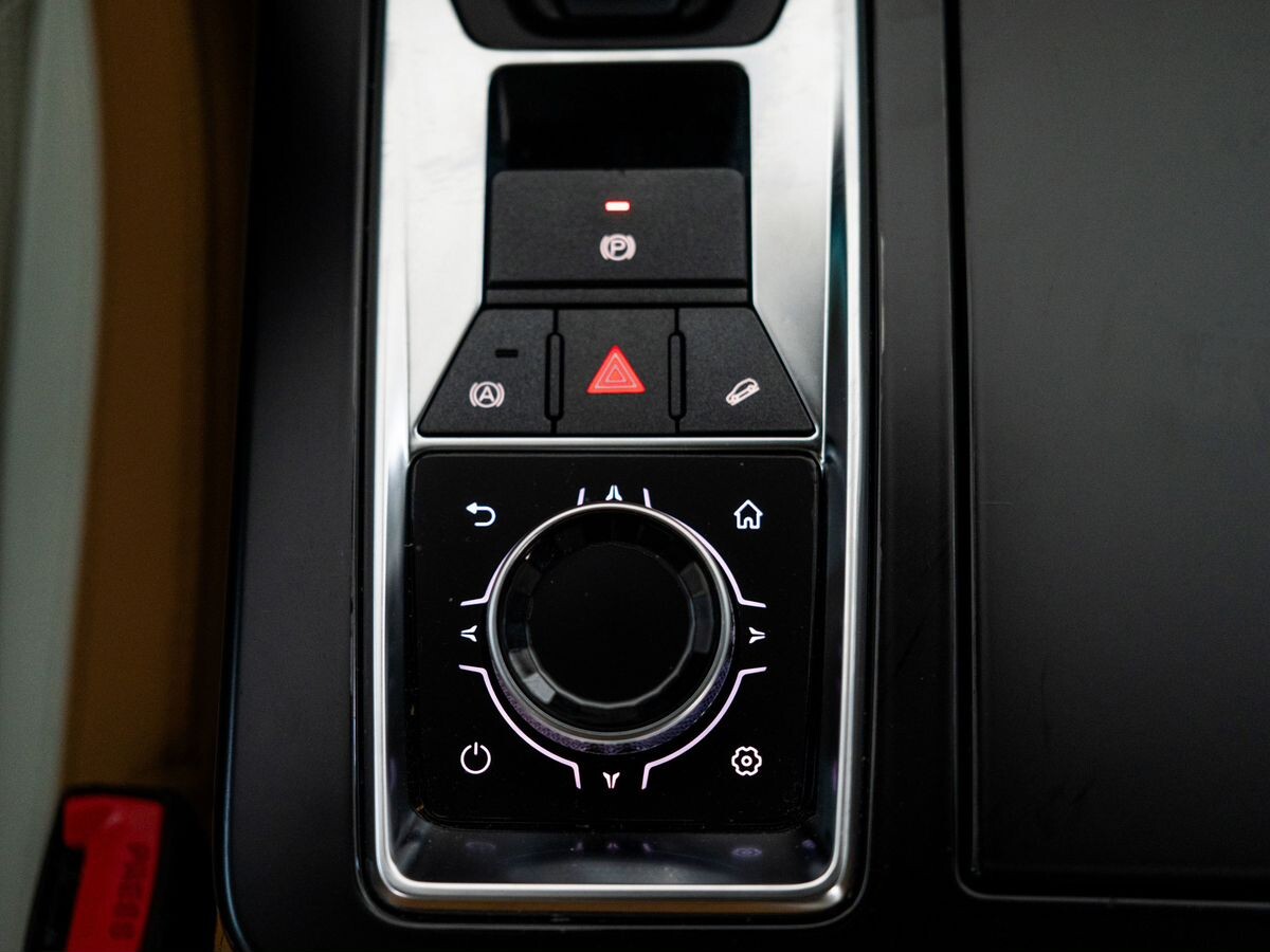 Jetour X70 Plus 2025 - фото автомобиля