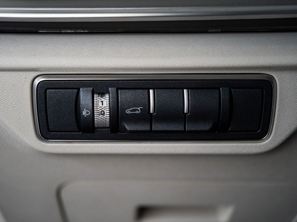 Jetour X70 Plus 2025 - фото автомобиля