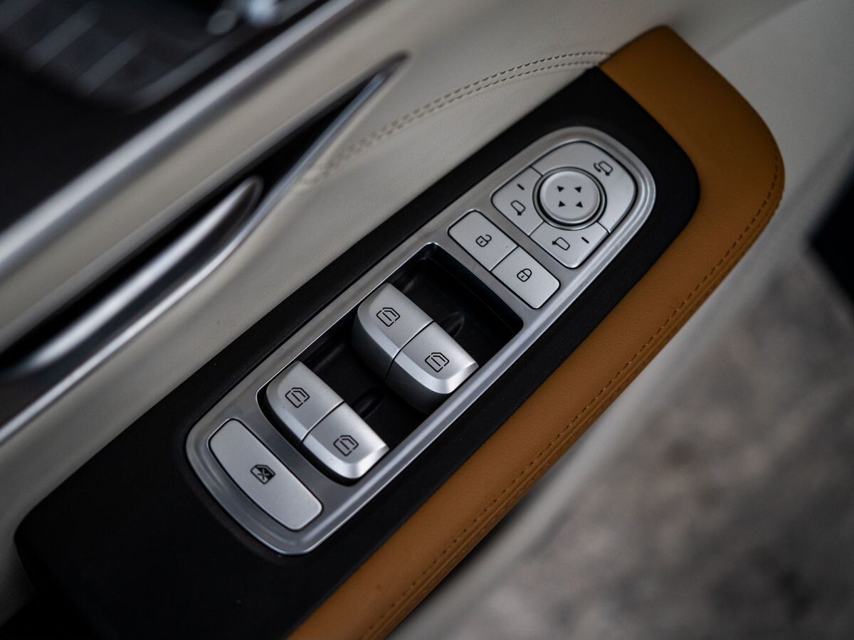 Jetour X70 Plus 2025 - фото автомобиля