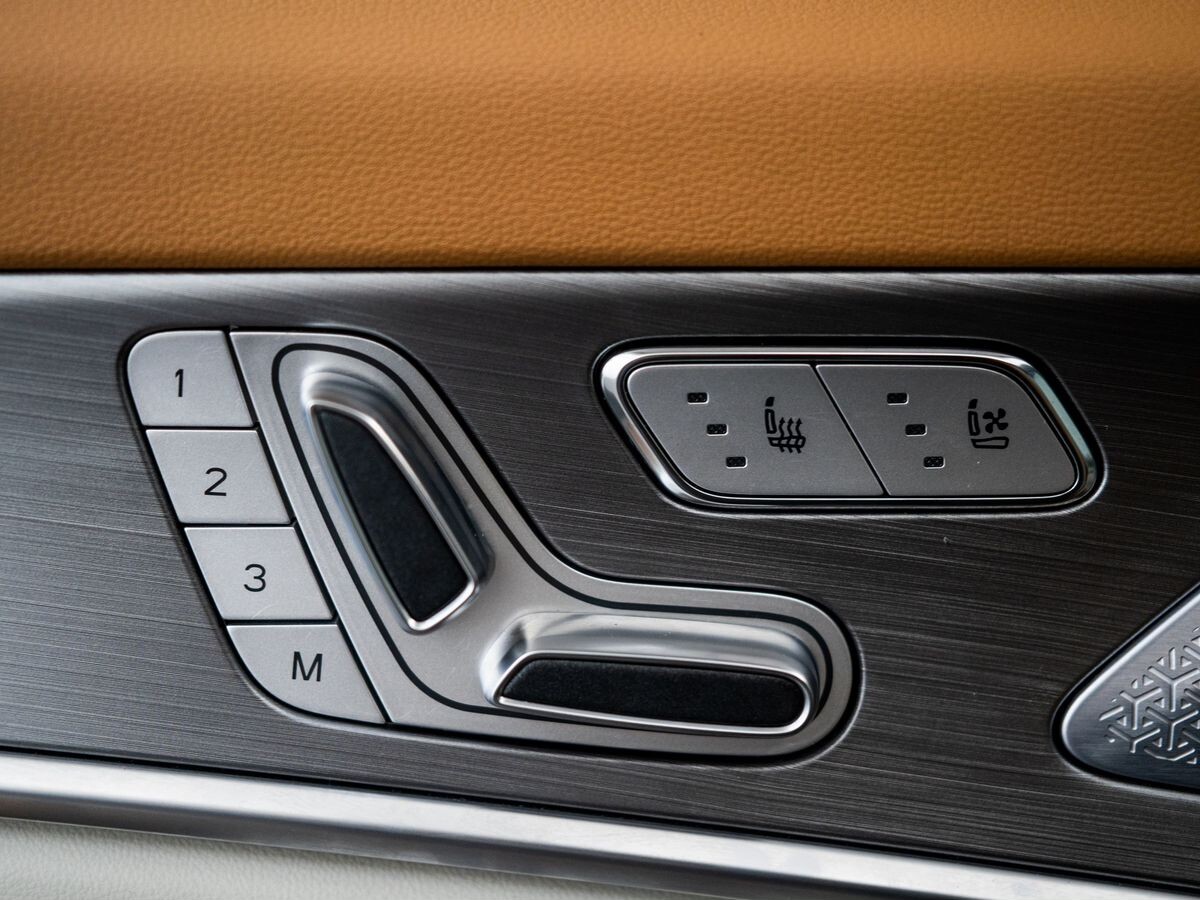 Jetour X70 Plus 2025 - фото автомобиля