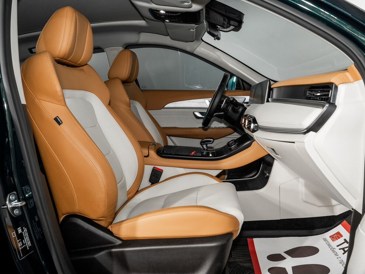 Jetour X70 Plus 2025 - фото автомобиля