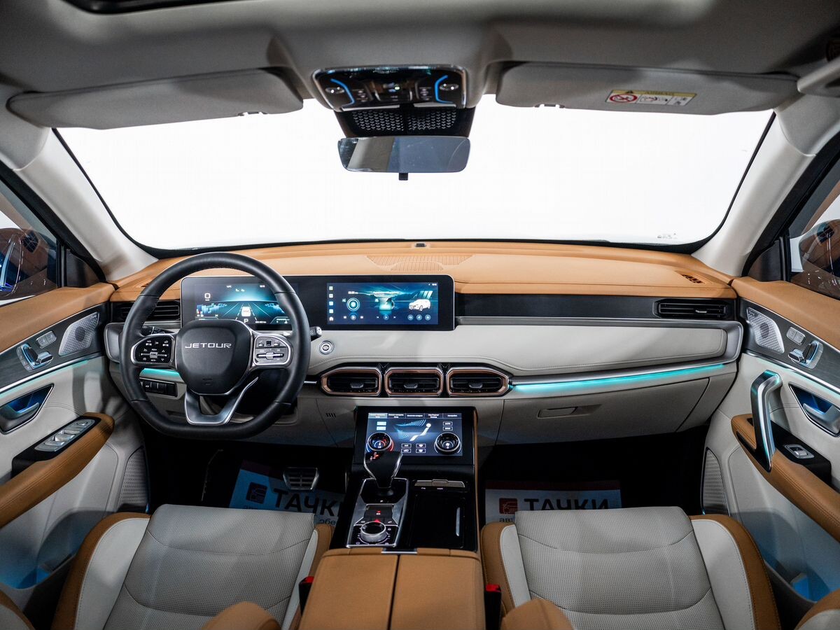 Jetour X70 Plus 2025 - фото автомобиля