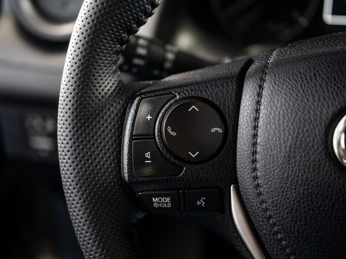 Toyota RAV4 2015 - фото автомобиля