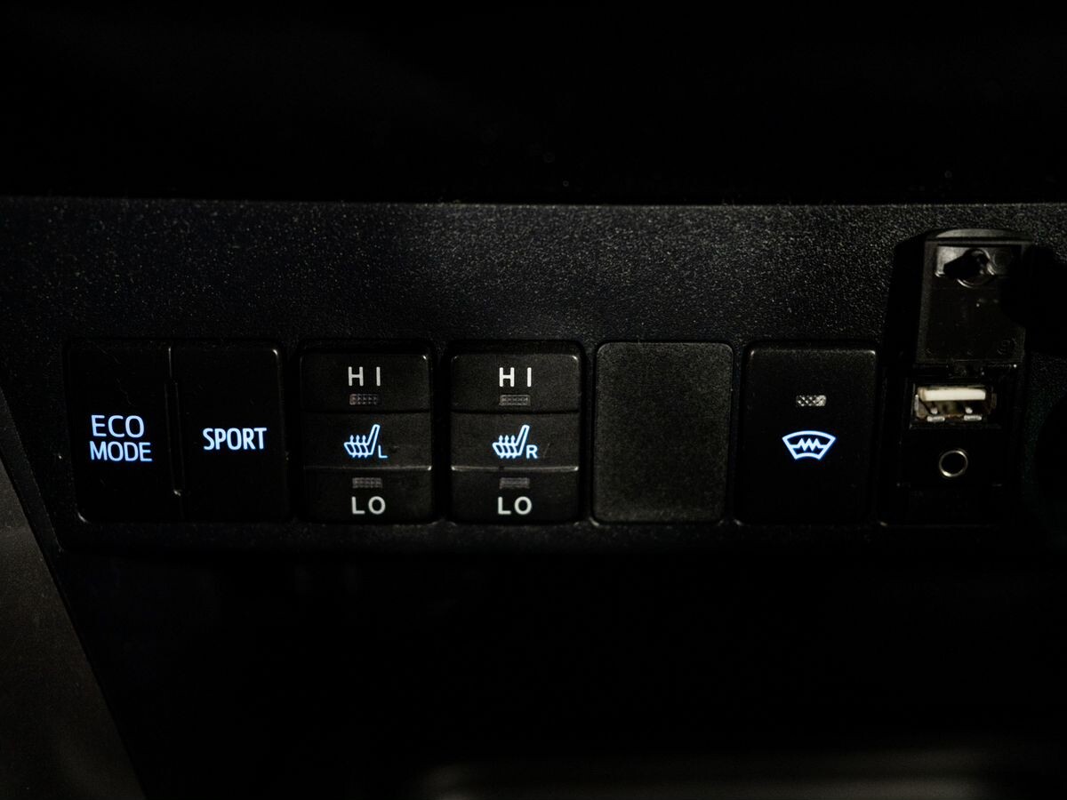 Toyota RAV4 2015 - фото автомобиля