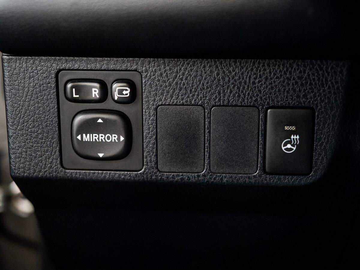 Toyota RAV4 2015 - фото автомобиля