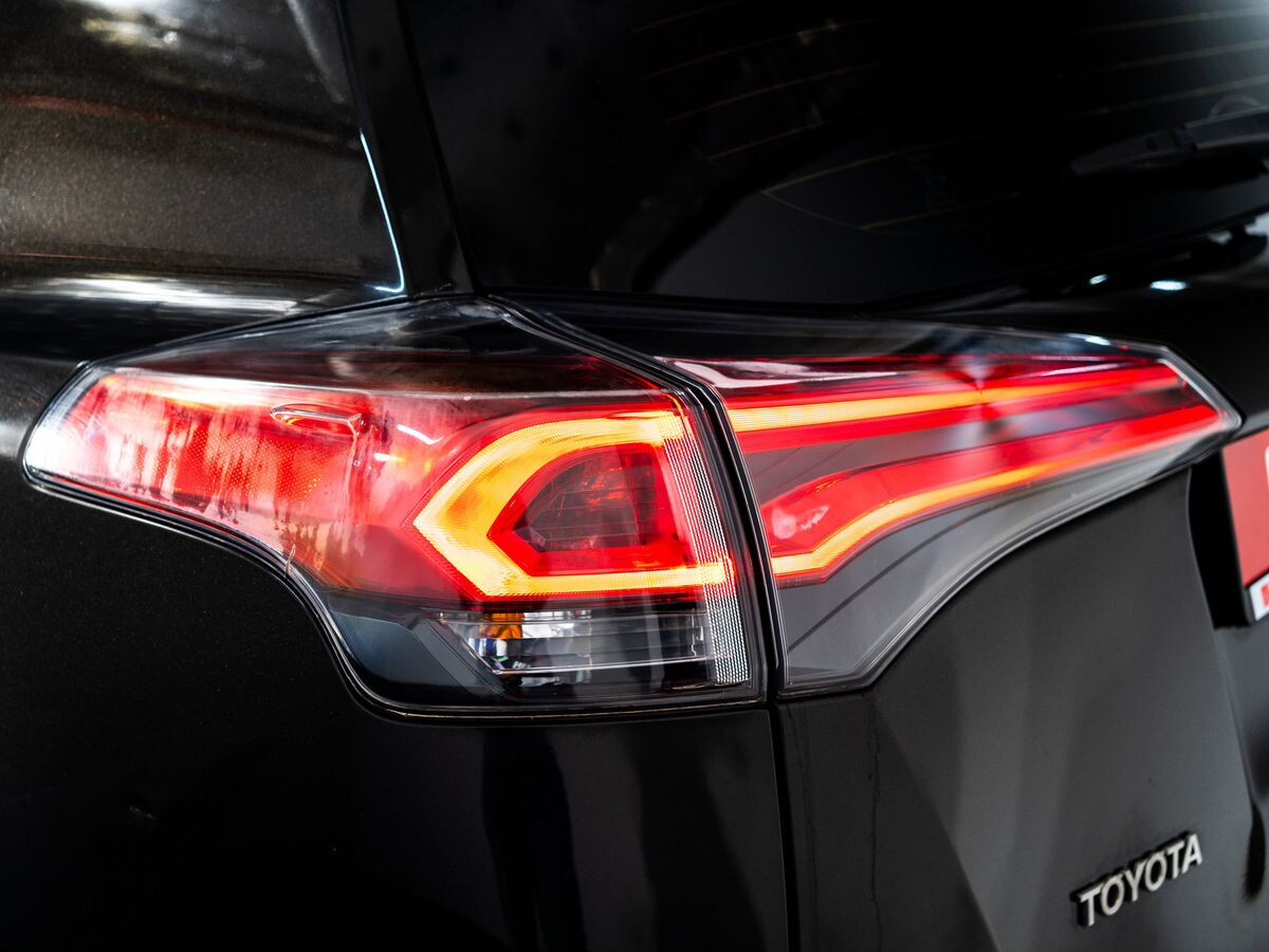 Toyota RAV4 2015 - фото автомобиля
