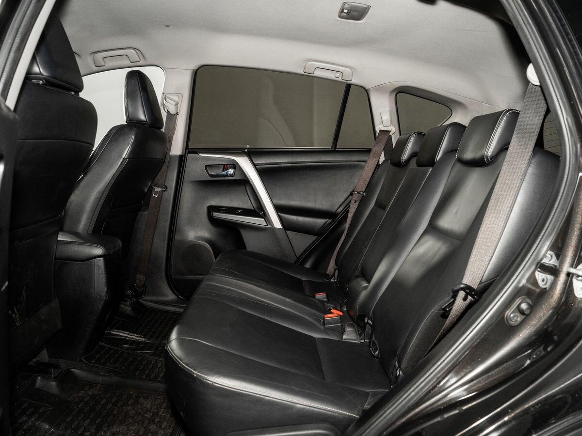 Toyota RAV4 2015 - фото автомобиля