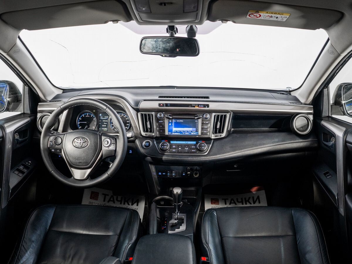 Toyota RAV4 2015 - фото автомобиля