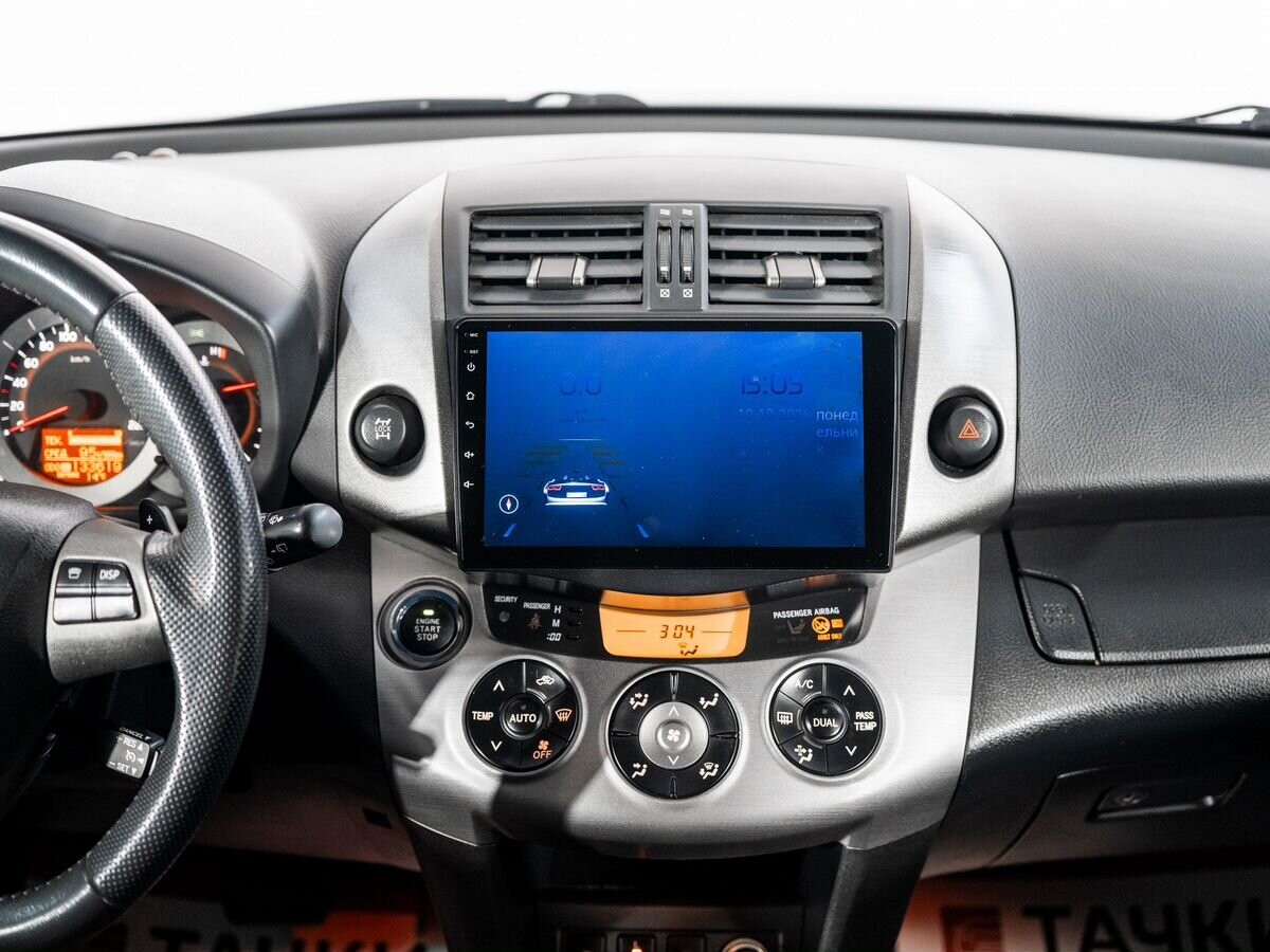 Toyota RAV4 2010 - фото автомобиля