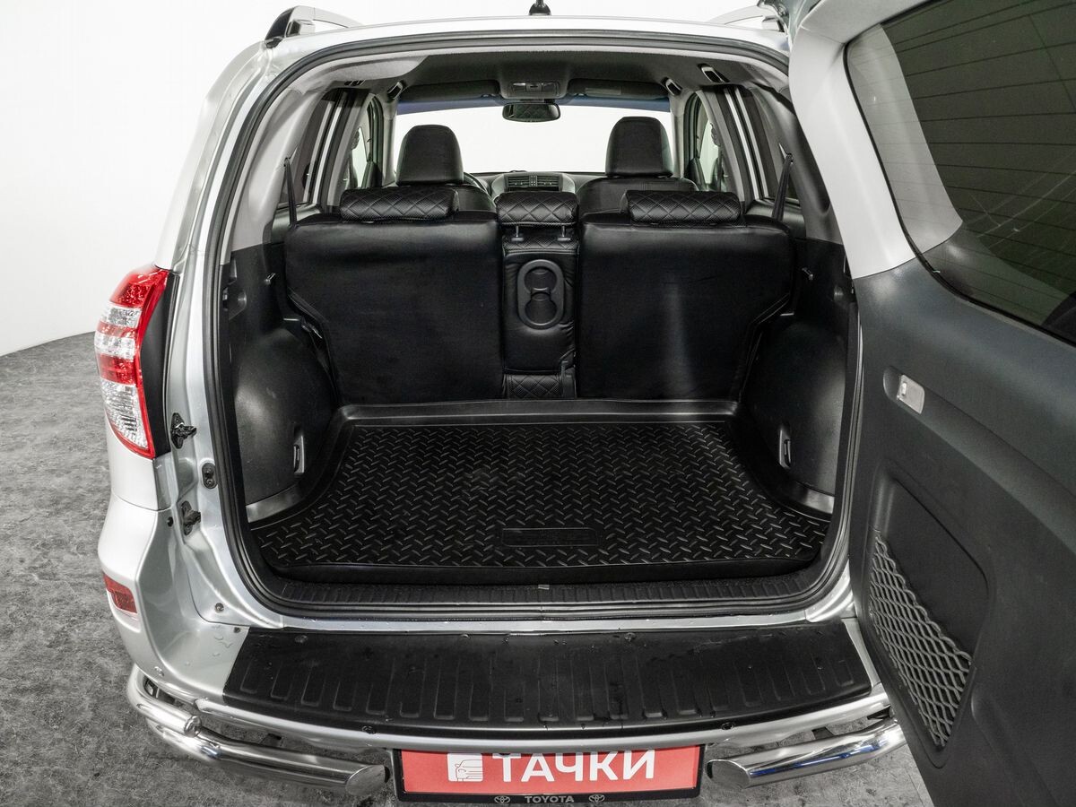 Toyota RAV4 2010 - фото автомобиля
