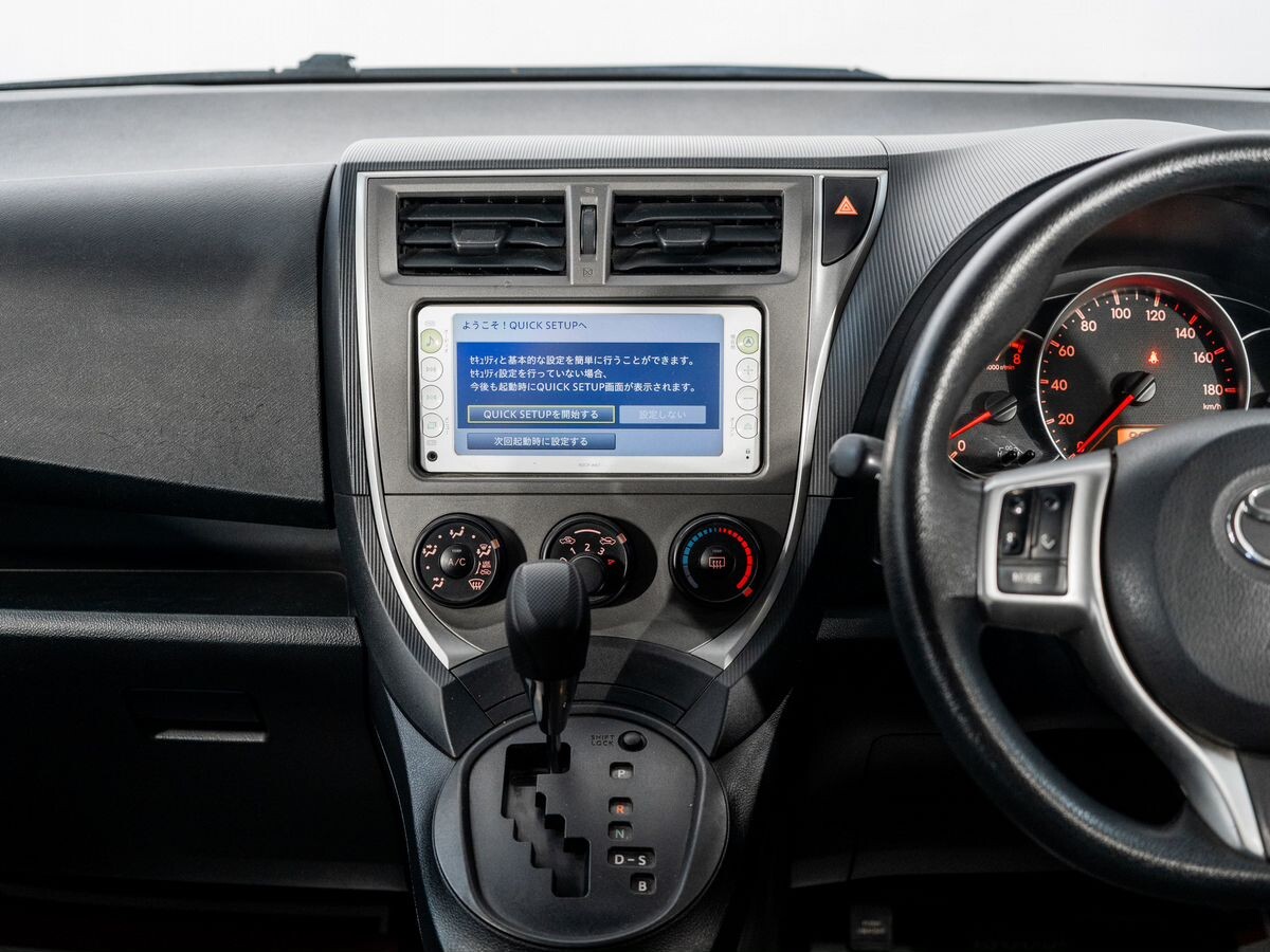 Toyota Ractis 2012 - фото автомобиля