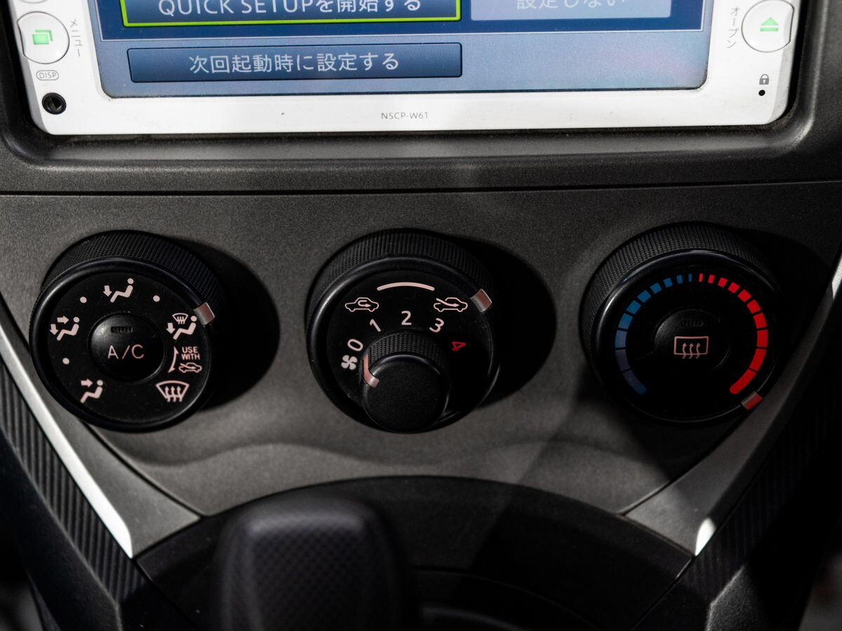 Toyota Ractis 2012 - фото автомобиля