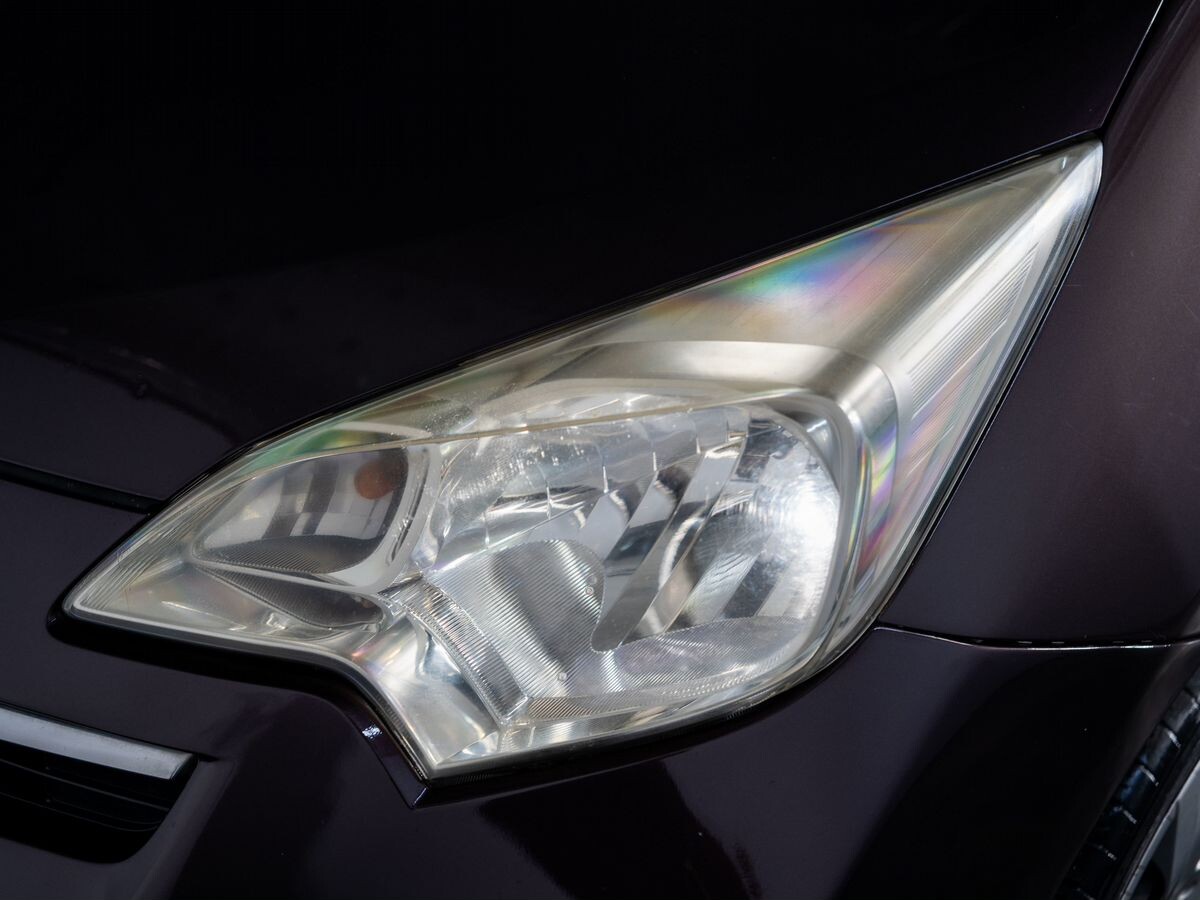Toyota Ractis 2012 - фото автомобиля