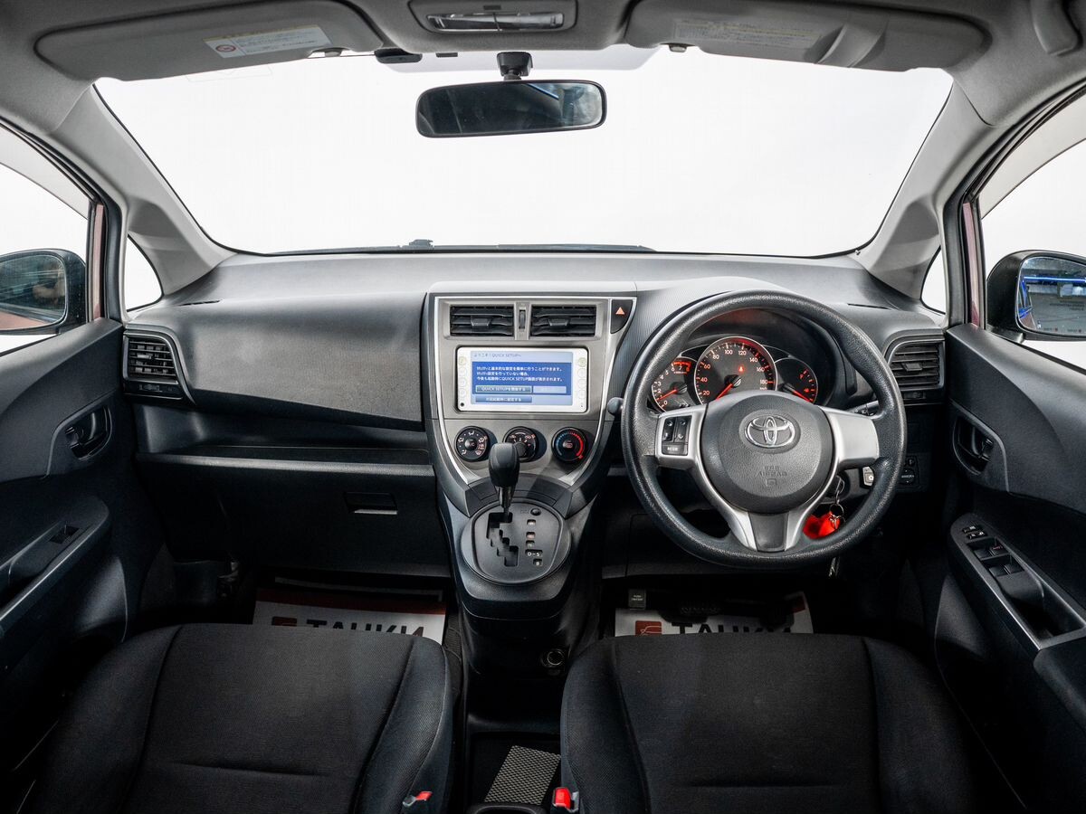 Toyota Ractis 2012 - фото автомобиля