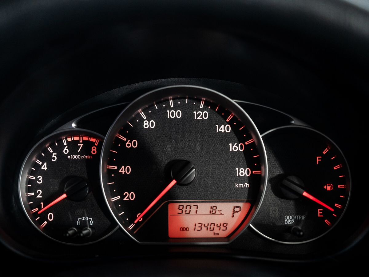 Toyota Ractis 2012 - фото автомобиля