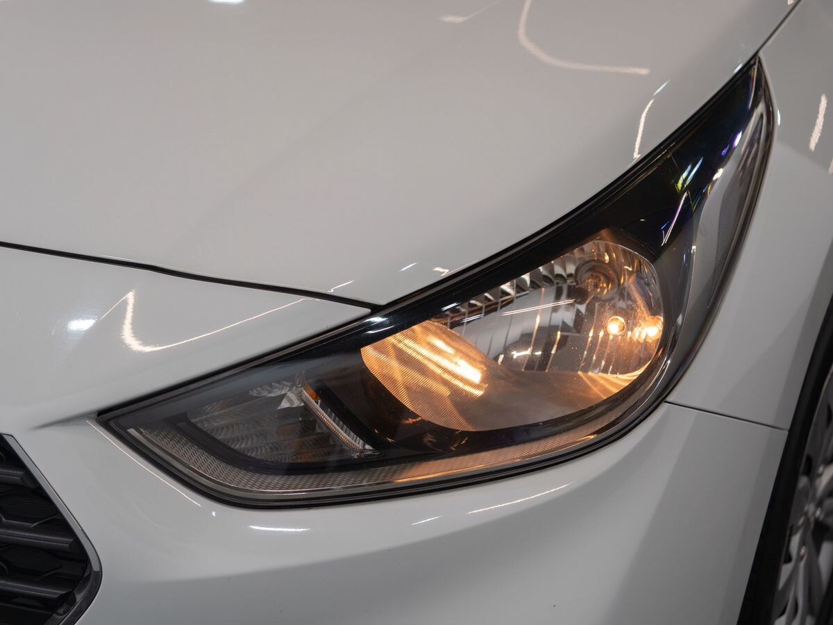 Hyundai Solaris 2018 - фото автомобиля