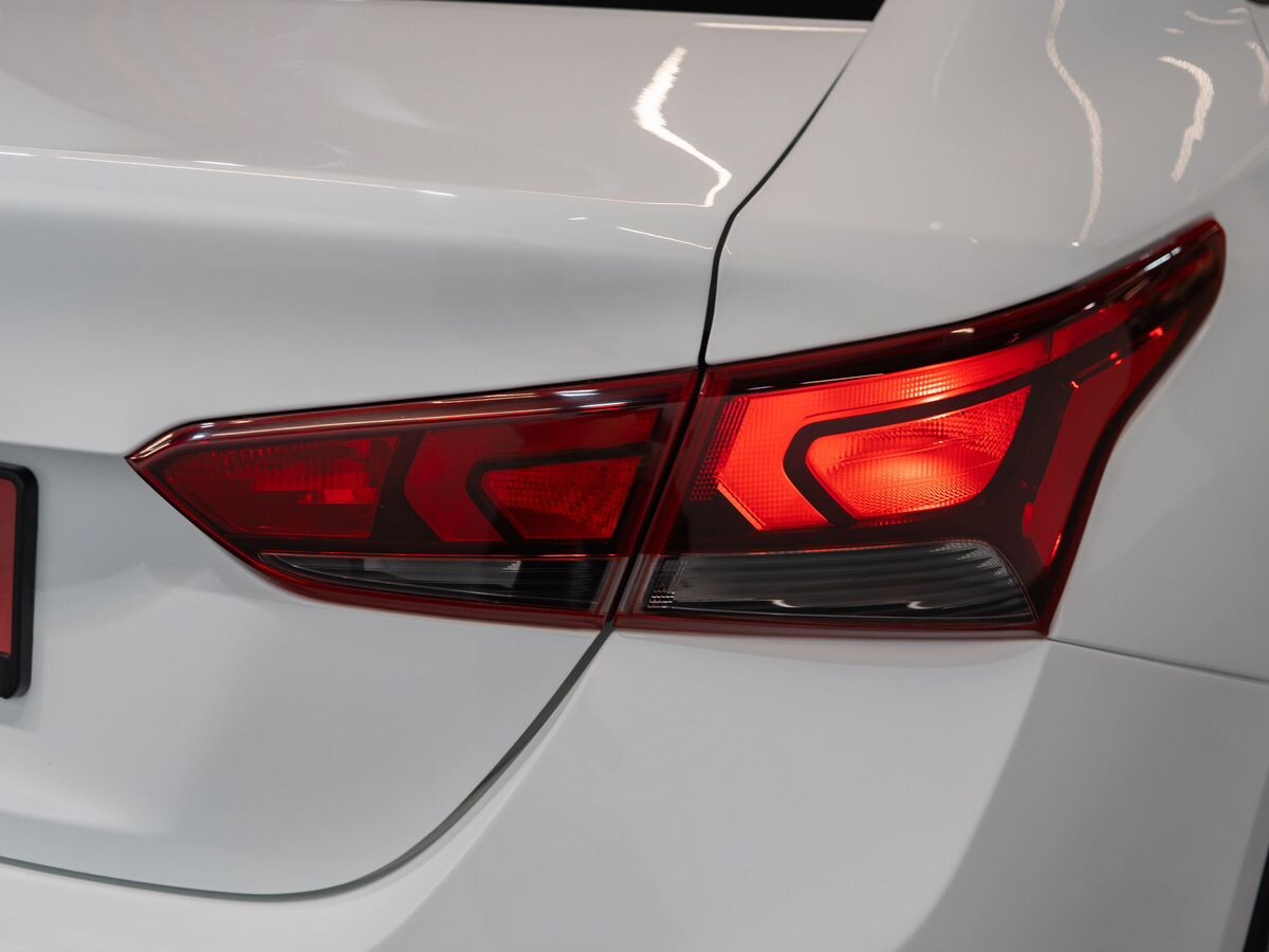 Hyundai Solaris 2018 - фото автомобиля