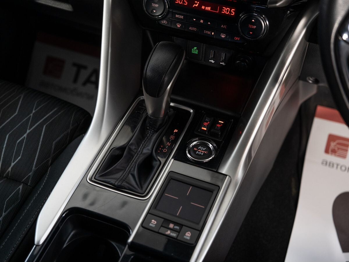 Mitsubishi Eclipse Cross 2020 - фото автомобиля