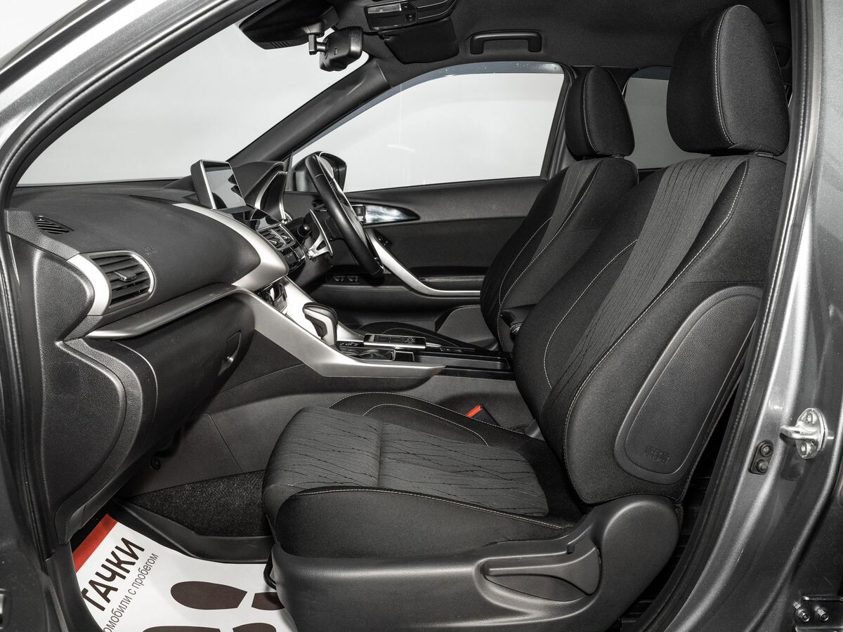 Mitsubishi Eclipse Cross 2020 - фото автомобиля