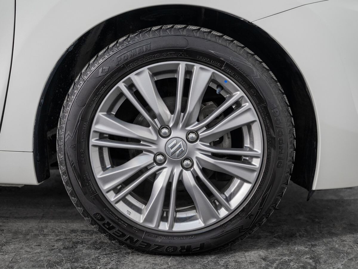 Suzuki Baleno 2016 - фото автомобиля