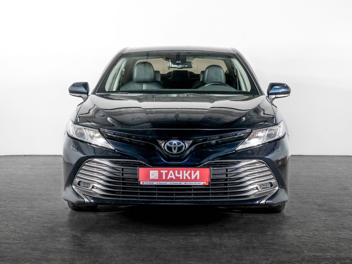 Toyota Camry 2018 - фото автомобиля