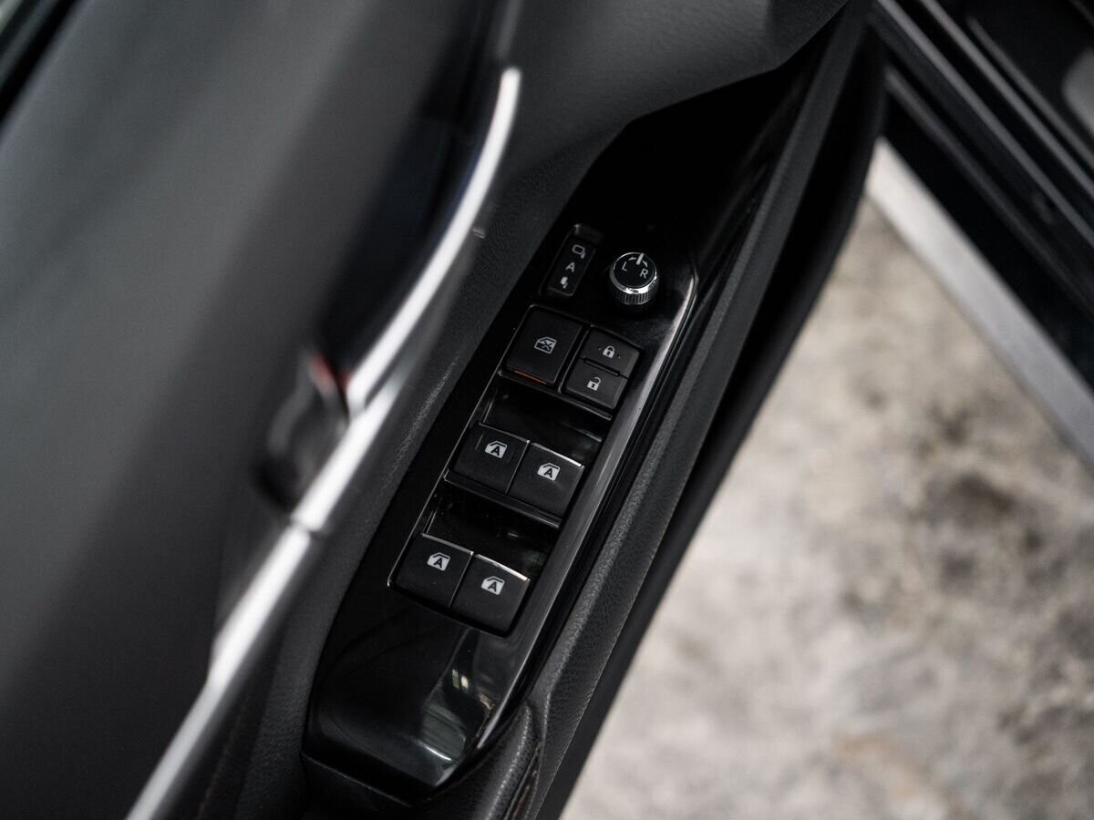 Toyota Camry 2018 - фото автомобиля
