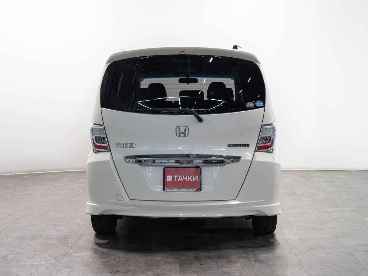Honda Freed 2012 - фото автомобиля
