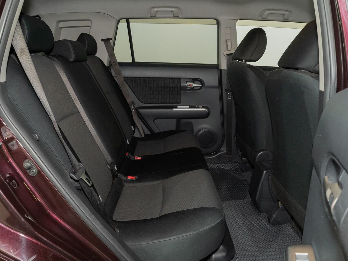 Toyota Corolla Rumion 2014 - фото автомобиля